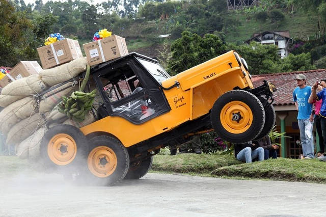 Yipao, la festa delle Jeep in Colombia.